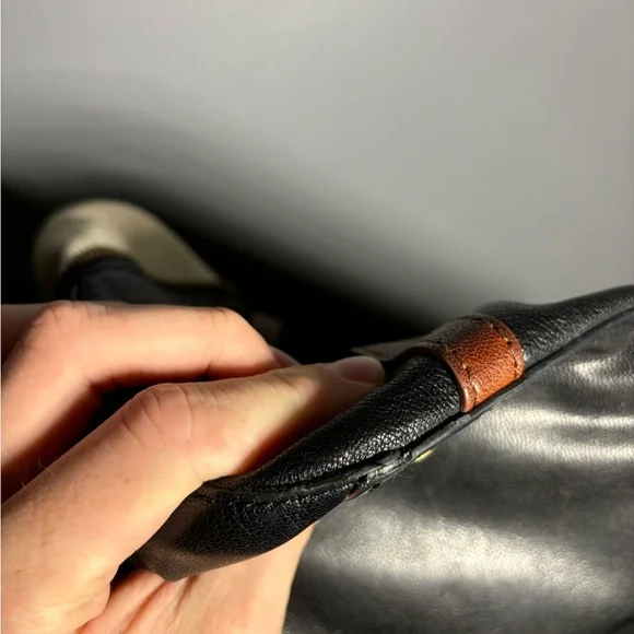 Fossil Gwen Side Zip Shopper Tote in Goat Hide Leather - Picture 6 of 10